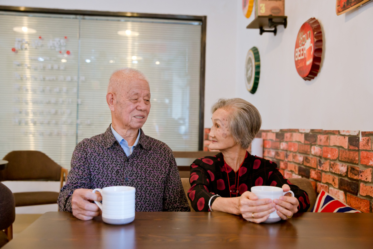 汪奶奶的温暖故事，邻家慈祥老人的探访记