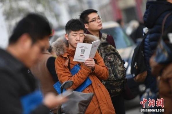 公务员考试难度对比，省考与国考哪个更难？