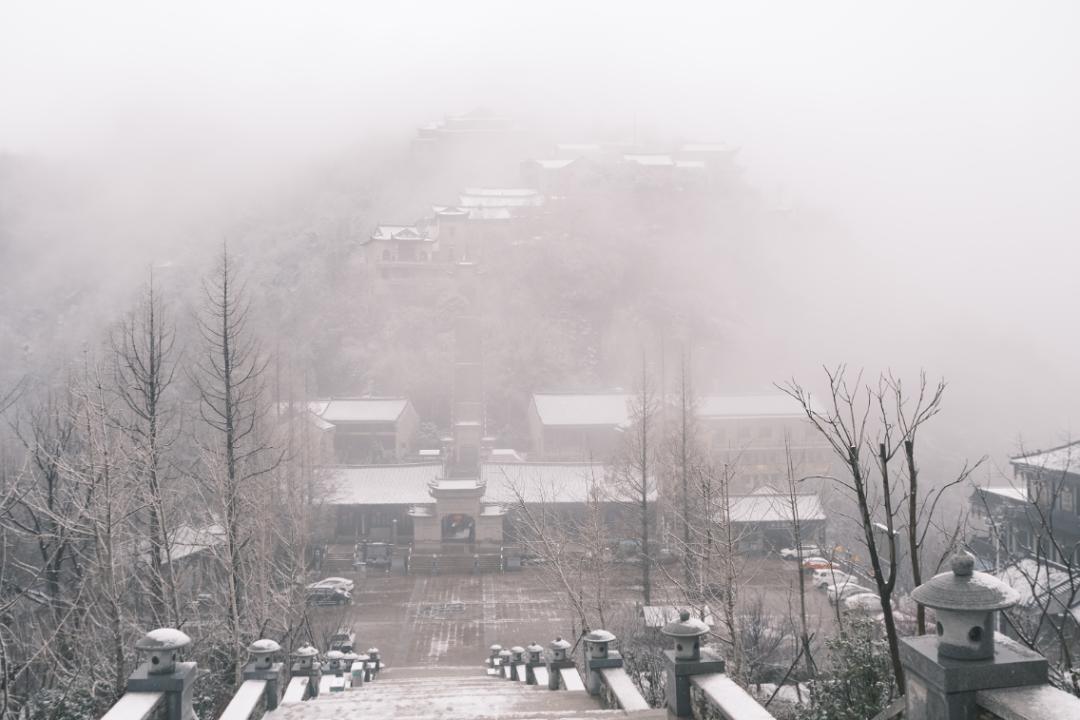 武汉雪落纷飞，冬日惊喜与独特体验之旅