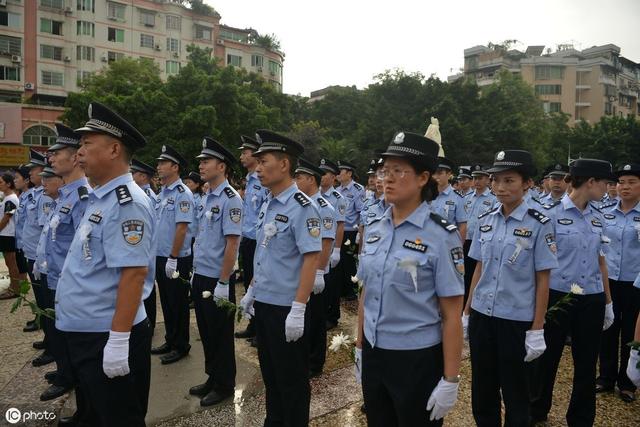 警察改革，脱离公务员编制的挑战与未来